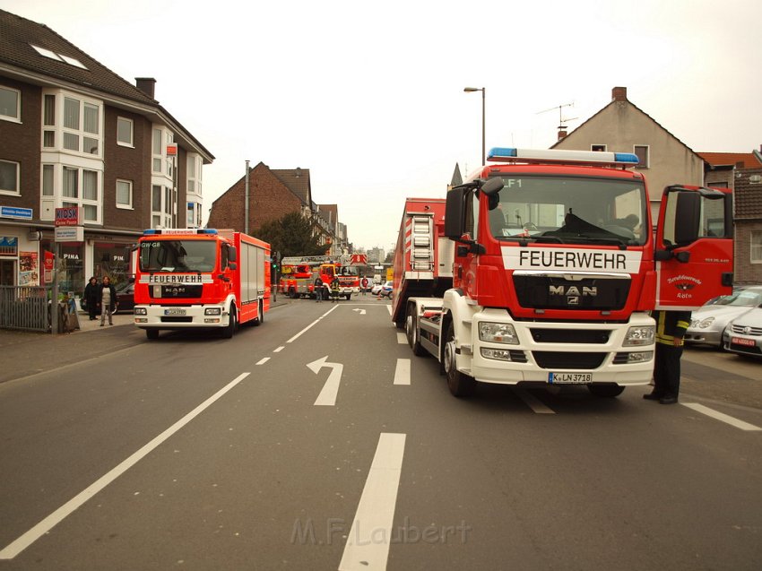 Weisses Pulver im Buero gefunden Koeln Porz Mitte Hauptstr P013.JPG